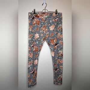 LuLaRoe Alice in Wonderland Queen of Hearts Floral Striped Buttery Soft Leggings